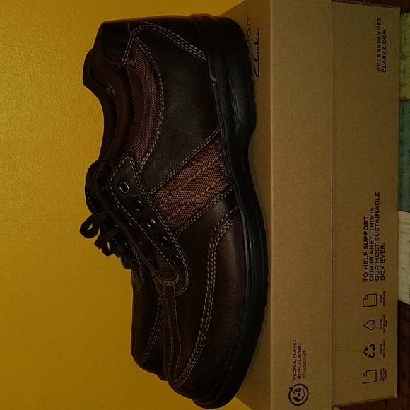 Clarks Men's Size 11.5 Sherwin Way Leather Upper Oxford - Picture 2 of 3